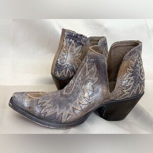 Hardly worn size 9 Arita Booties - distressed look